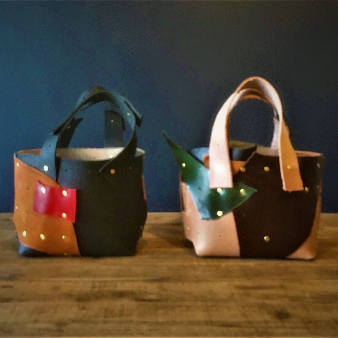 イーアスつくば】ヌメ革の裁ち落としを使ったパッチワークバッグを